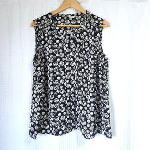 TU Sleeveless Blouse Top with Neck Fastener Woman's Size 16 Black & White